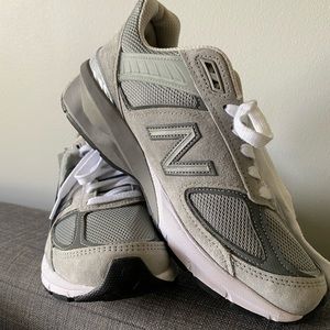 NWT New Balance 990v5 Made in USA Sneakers